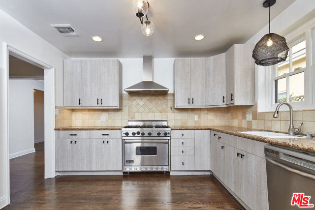 1926 Greenfield Avenue, Los Angeles CA: https://media.crmls.org/mediaz/58acc862-0bfb-4b0d-9141-0623c9a1141e.jpg