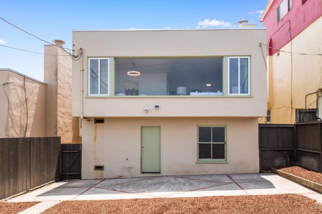 32 Crestview Avenue, Daly City CA: https://media.crmls.org/mediaz/58ad1162-976a-455b-b7e4-4f1ad8ee7aa2.jpg