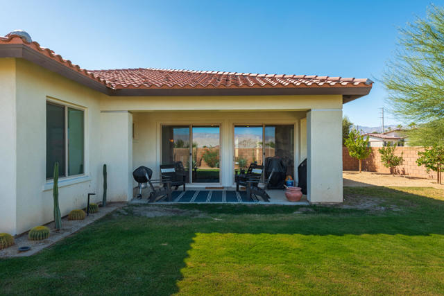 74292 Zeppelin Drive, Palm Desert CA: https://media.crmls.org/mediaz/58aeab49-304e-490a-987a-02da51b67df7.jpg