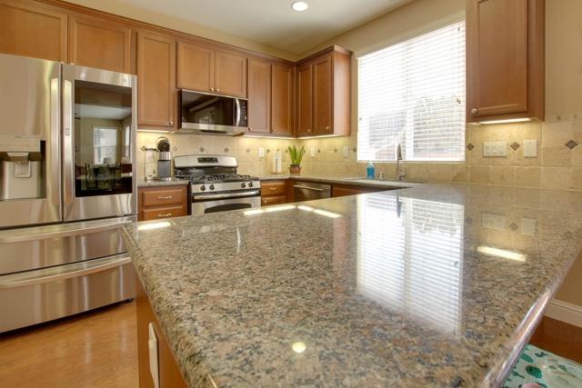 1251 Mulberry Street, Hollister CA: https://media.crmls.org/mediaz/58af9d02-6678-4e0b-9958-9d5d25f5e2f1.jpg