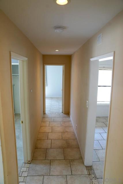 5361 Central Ave, Bonita CA: https://media.crmls.org/mediaz/58aff71c-517d-4f3c-af4b-4417d2abfe25.jpg