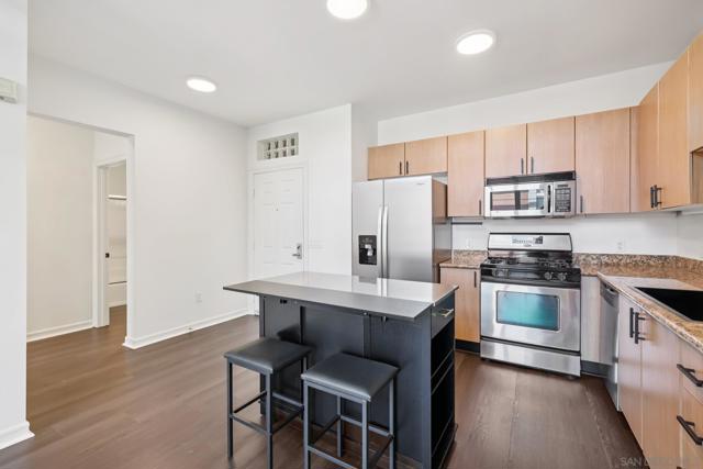 1480 Broadway, San Diego CA: https://media.crmls.org/mediaz/58b00f86-dfe1-4fb3-ba5d-ef57a2199f99.jpg