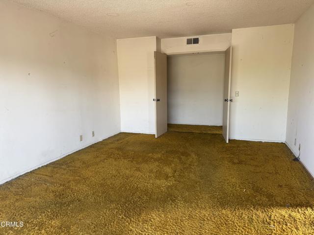 3542 Stiles Avenue, Camarillo CA: https://media.crmls.org/mediaz/58b01480-5604-4cc4-95dc-dbb20808dbd8.jpg