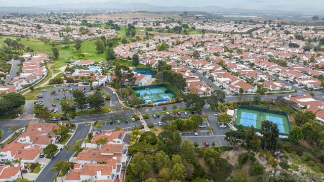4912 Keos Way, Oceanside CA: https://media.crmls.org/mediaz/58b063c3-192b-4a96-9499-6aa92cd28b08.jpg