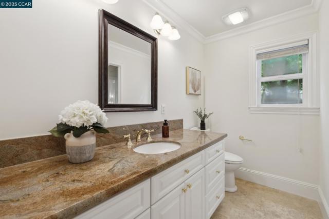 135 Dean Rd, Alamo CA: https://media.crmls.org/mediaz/58b0f6f4-fb6c-4cad-a2bd-d144f603b7a6.jpg
