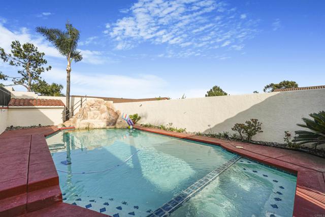 5274 Margaret, Bonita CA: https://media.crmls.org/mediaz/58b128b1-cb50-4bb8-9fe1-8224de2c122d.jpg