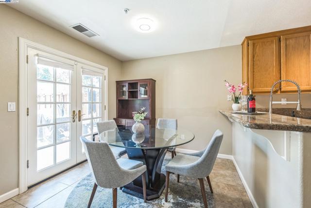 1789 Corte Sueno, Livermore CA: https://media.crmls.org/mediaz/58b13ba1-badc-4b4c-bddd-666a3d53d659.jpg