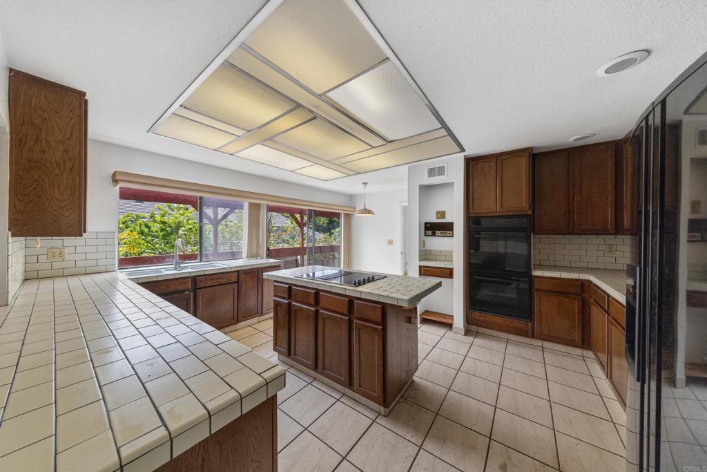 245 Loma Corta Drive - photo 15