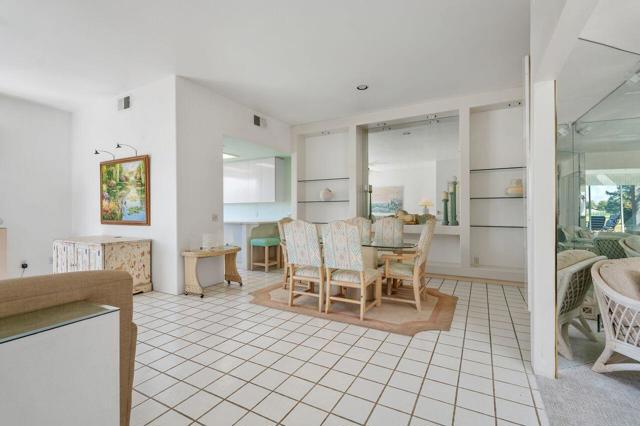 36 Colonial Drive, Rancho Mirage CA: https://media.crmls.org/mediaz/58b1f4a6-3f21-4388-b931-edb1986ffabe.jpg