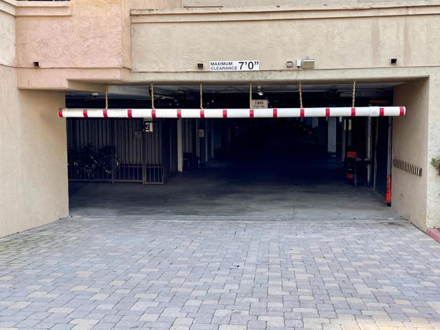 Image 19 of 24 For 8889 Caminito Plaza Centro