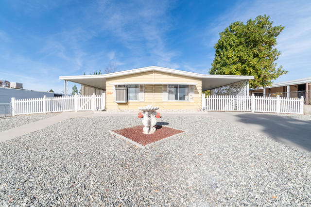 43378 Nola Street, Hemet CA: https://media.crmls.org/mediaz/58b3c43b-bdce-4169-9c29-a7602f733732.jpg