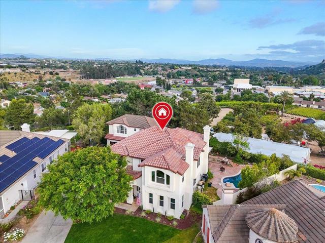 2196 Kirkcaldy Rd, Fallbrook CA: https://media.crmls.org/mediaz/58b4462b-955f-405e-a110-a0bf92c8bb77.jpg
