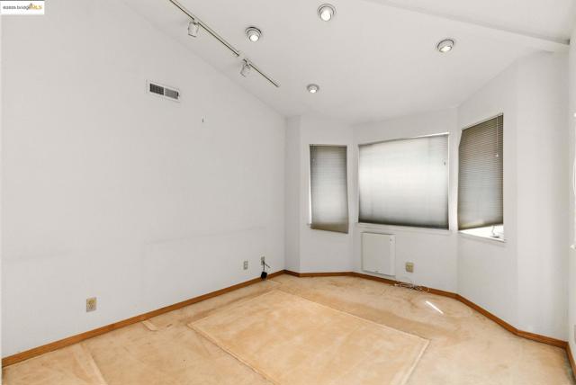 6223 Valroy Dr, San Jose CA: https://media.crmls.org/mediaz/58b66b1b-57f1-4f92-a9d2-abaa72d1abac.jpg