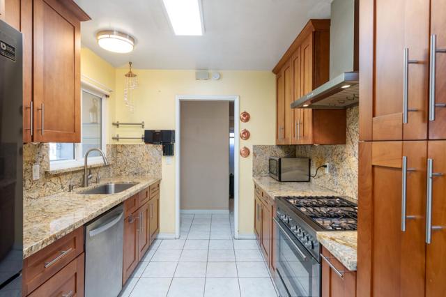 1014 W Homestead Road, Sunnyvale CA: https://media.crmls.org/mediaz/58b717ec-ef21-4c73-b69a-aaed99b70ab2.jpg