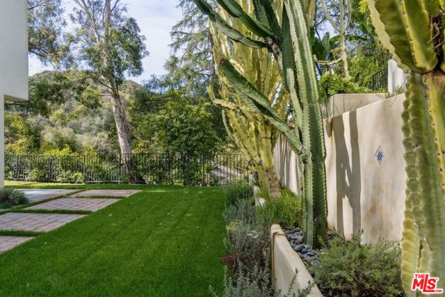8171 Tianna Road, Los Angeles CA: https://media.crmls.org/mediaz/58b7355c-8741-444f-8256-dec30a6e034c.jpg