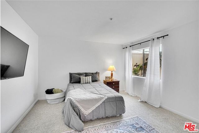 108 W Maple Street, Glendale CA: https://media.crmls.org/mediaz/58b7a43b-33c4-4946-9d61-89328cf19703.jpg