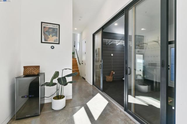 Image 44 of 51 For 730 Henry Street