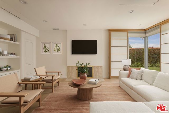 650 N Tigertail Road, Los Angeles CA: https://media.crmls.org/mediaz/58bc1ccb-7249-42b5-b819-9a0c31151ccc.jpg