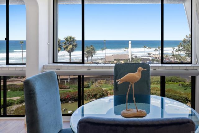 1552 Camino Del Mar, Del Mar CA: https://media.crmls.org/mediaz/58bca740-5a07-4fc8-a593-f060a30778e8.jpg