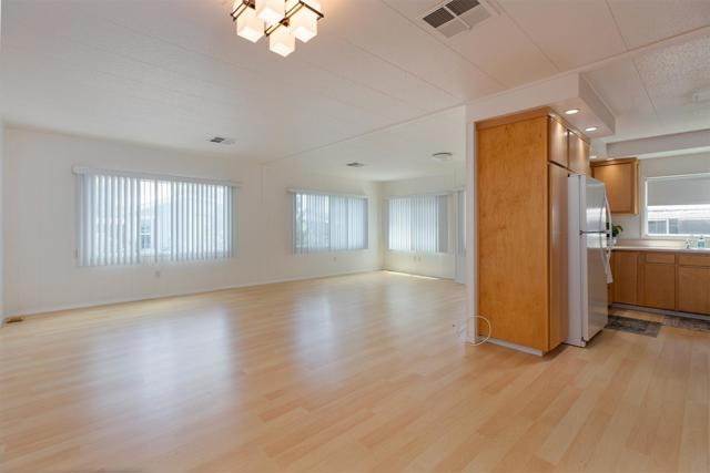 3301 Ashwood Way, Soquel CA: https://media.crmls.org/mediaz/58bdbe5c-6b9a-4267-b521-12e3cee342e5.jpg