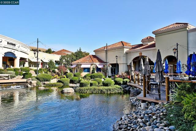 125 Coriander Ct, San Ramon CA: https://media.crmls.org/mediaz/58bdbeb5-ffba-4d64-93c9-e958e04d72be.jpg