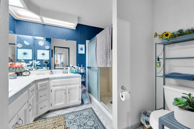 711 Kirkwood Court, Los Banos CA: https://media.crmls.org/mediaz/58be56b0-24bb-4fa3-8da4-b194d92b05bc.jpg