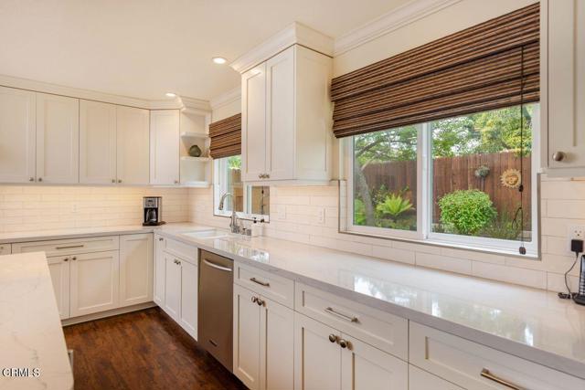 33 Alhambra Avenue, Ventura CA: https://media.crmls.org/mediaz/58bf1348-d3b2-4413-83c1-28762307e144.jpg