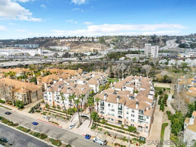 640 Camino De La Reina, San Diego, California 92108, 2 Bedrooms Bedrooms, ,2 BathroomsBathrooms,Condominium,For Sale,Camino De La Reina,250018529SD