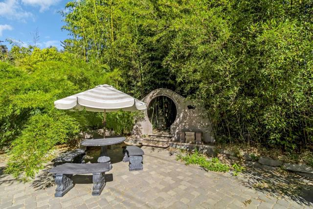 5601 Freedom Boulevard, Aptos CA: https://media.crmls.org/mediaz/58c06ec0-e46e-4f5e-bd18-79725858cdbc.jpg