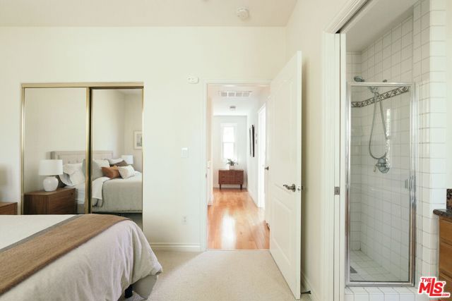 322 Alpine Street, Pasadena CA: https://media.crmls.org/mediaz/58c0fa9f-dfab-406b-95d8-0314548a115a.jpg