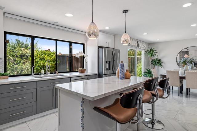 1269 Knollview Drive, Milpitas CA: https://media.crmls.org/mediaz/58c0fdd0-f71b-4119-9286-3eea7c730f54.jpg