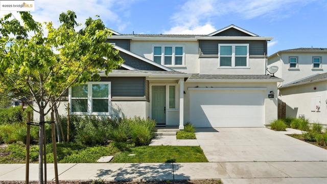 18499 Lewiston Dr, Lathrop CA: https://media.crmls.org/mediaz/58c12954-91ae-402a-8569-b496096a03cd.jpg