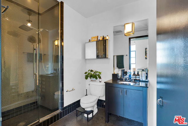 1645 Vine Street, Los Angeles CA: https://media.crmls.org/mediaz/58c1374c-75f9-4839-a0c0-f174f9fc7a4f.jpg