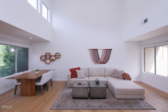 Detail Gallery Image 2 of 27 For 11 Summerwood, Aliso Viejo,  CA 92656 - 2 Beds | 2 Baths