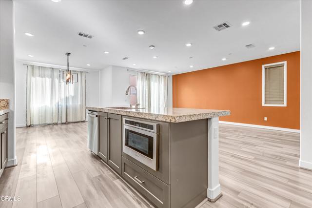 Detail Gallery Image 8 of 40 For 551 Jubilee Pl, Santa Paula,  CA 93060 - 4 Beds | 3/1 Baths