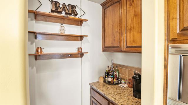 40487 Rock Mountain Drive, Fallbrook CA: https://media.crmls.org/mediaz/58c365de-03b3-404c-9af1-6cff4b526fc0.jpg