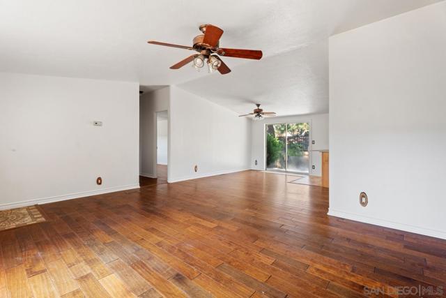 3511 Lakeview Dr, Julian CA: https://media.crmls.org/mediaz/58c4b3ce-3282-43ed-bc1c-9fc3ddb3daa0.jpg