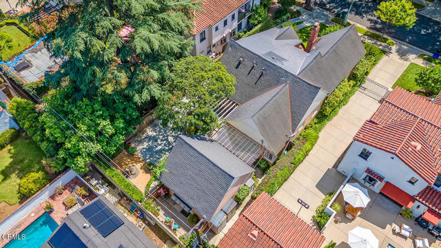 110 Glen Summer Road, Pasadena CA: https://media.crmls.org/mediaz/58c4e40c-c704-43b3-9acd-a534d460242d.jpg
