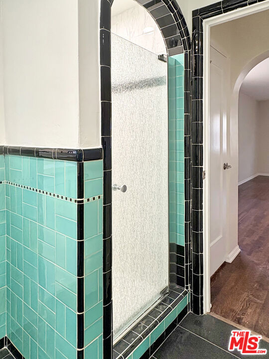 170 N Orange Drive, Los Angeles CA: https://media.crmls.org/mediaz/58c57559-78fa-4cba-bf1c-332b3b3a1de8.jpg