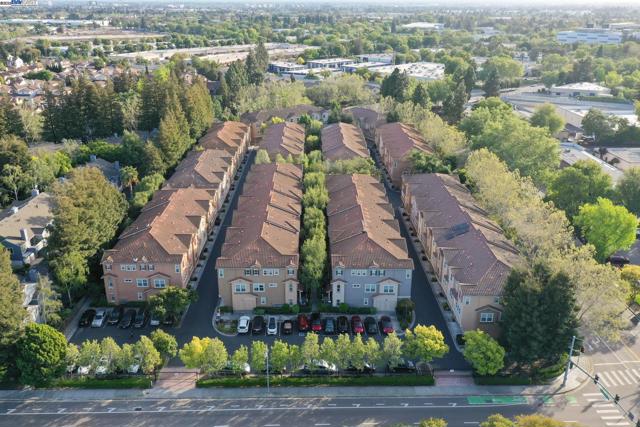 2200 Beech Cir, San Jose CA: https://media.crmls.org/mediaz/58c60579-a7db-434d-aa58-06973af58cbb.jpg