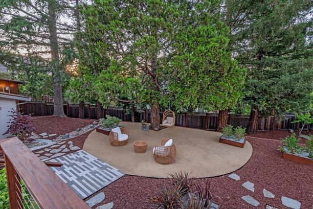15902 Rochin Terrace, Los Gatos CA: https://media.crmls.org/mediaz/58c6e6d9-3b67-4f1f-a6f5-8b01f3793fc8.jpg