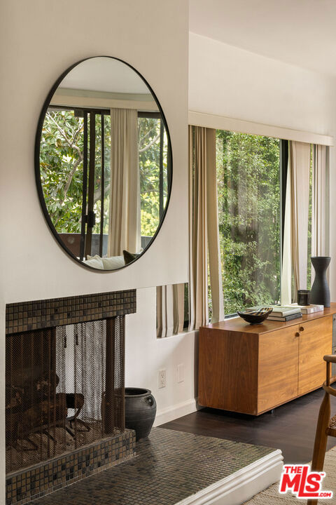 11752 Bellagio Road, Los Angeles CA: https://media.crmls.org/mediaz/58c71057-cf77-4b07-aebe-57322ca7c281.jpg