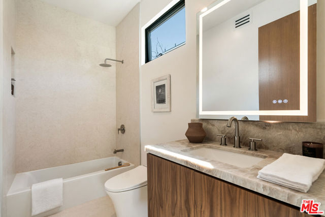 Drew Fenton | 1185 Mcclellan Drive Los Angeles CA | MLS: 7420887