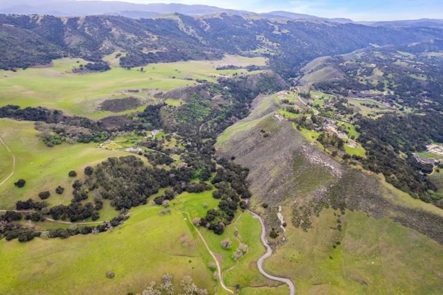 28750 Underwood Road, Salinas CA: https://media.crmls.org/mediaz/58c8ebf6-02d7-4a26-801b-980d7f1703fc.jpg