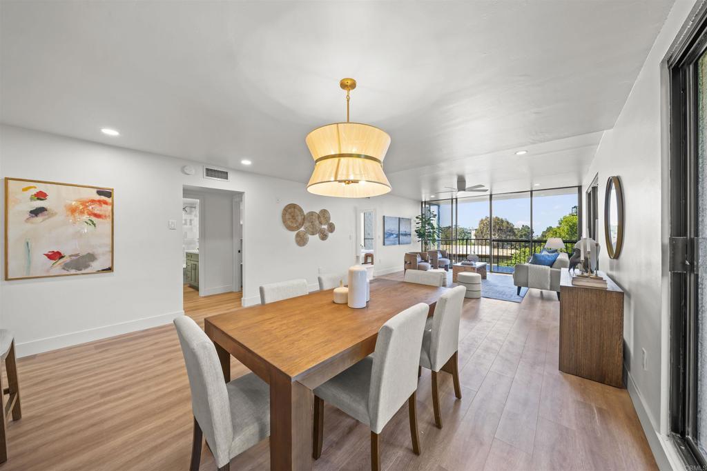 2500 Torrey Pines Rd - photo 7