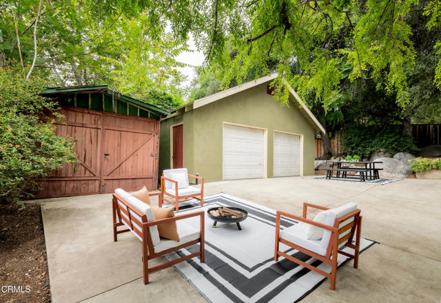 413 Sycamore Place, Sierra Madre CA: https://media.crmls.org/mediaz/58ca8e8f-96ec-4b5d-9a3d-e38d52ca6625.jpg