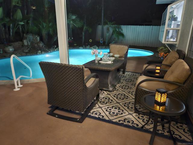 4475 Saint Andrews Place, Oceanside CA: https://media.crmls.org/mediaz/58cb4373-2bfa-4e23-9839-585b99b1cc5d.jpg