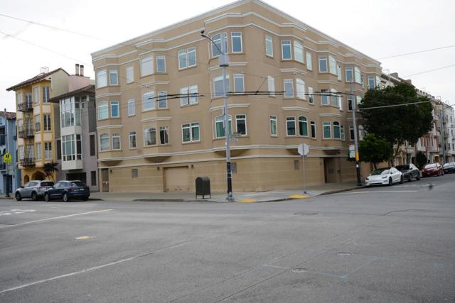 1921 Jefferson Street, San Francisco CA: https://media.crmls.org/mediaz/58cb5a18-7f7e-4286-ac62-2938b4a094dd.jpg