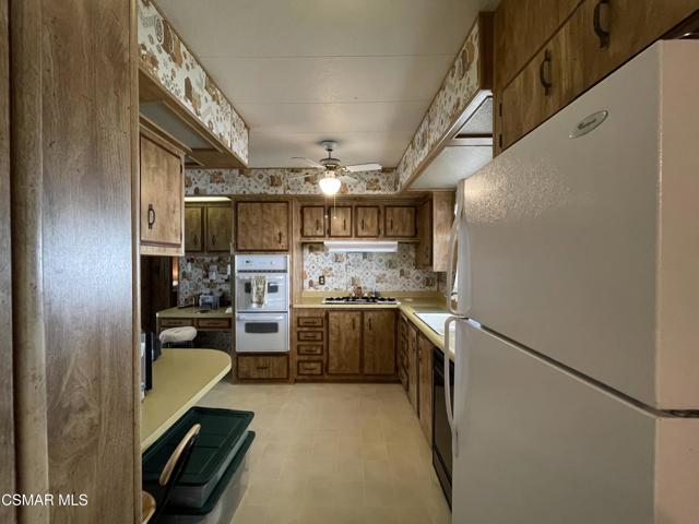 6480 Katherine Road, Simi Valley CA: https://media.crmls.org/mediaz/58cbce4c-a0a8-4df3-9a13-be15bc954c24.jpg