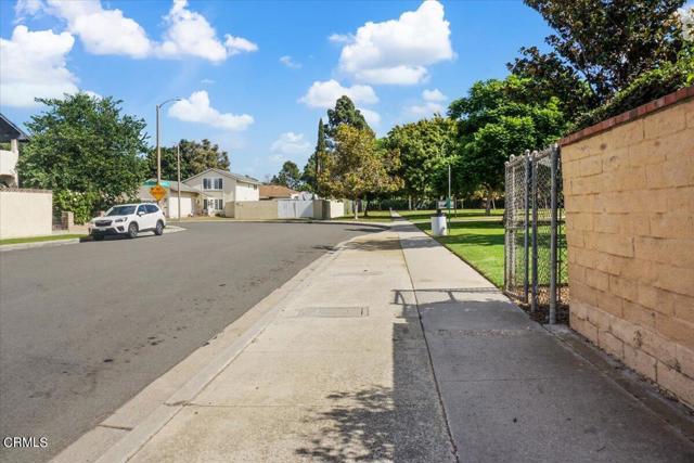 Detail Gallery Image 41 of 44 For 472 Madreselva Ct, Camarillo,  CA 93012 - 4 Beds | 2 Baths